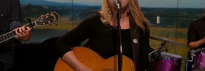 Mary Chapin Carpenter Gets Tamed . . . and Wild on “CBS This Morning”