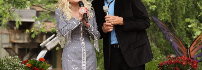 [UPDATE] Reba, Kenny Rogers and Alison Krauss Join Dolly Parton for “Smoky Mountains Rise” Telethon To Benefit Victims of East Tennessee Wildfires; More Performers Added