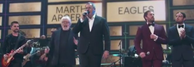 Watch Vince Gill Sing “Life in the Fast Lane” With Bob Seger & Kings of Leon During Eagles Tribute at the Kennedy Center Honors
